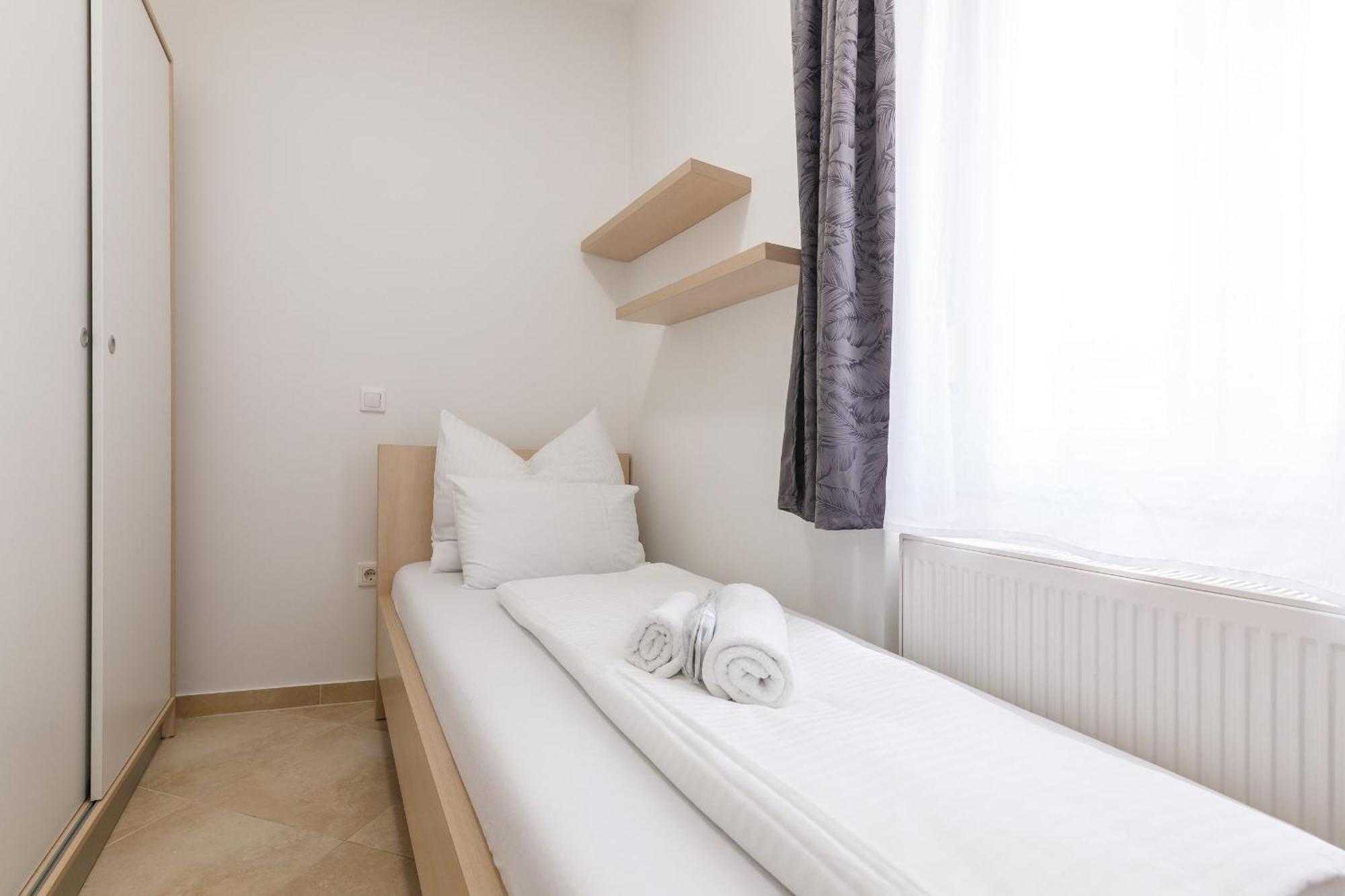 Apartmani Simi - The Wave Crikvenica Bagian luar foto