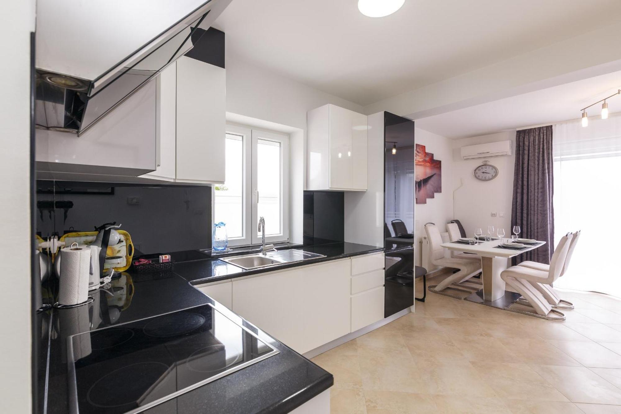 Apartmani Simi - The Wave Crikvenica Bagian luar foto