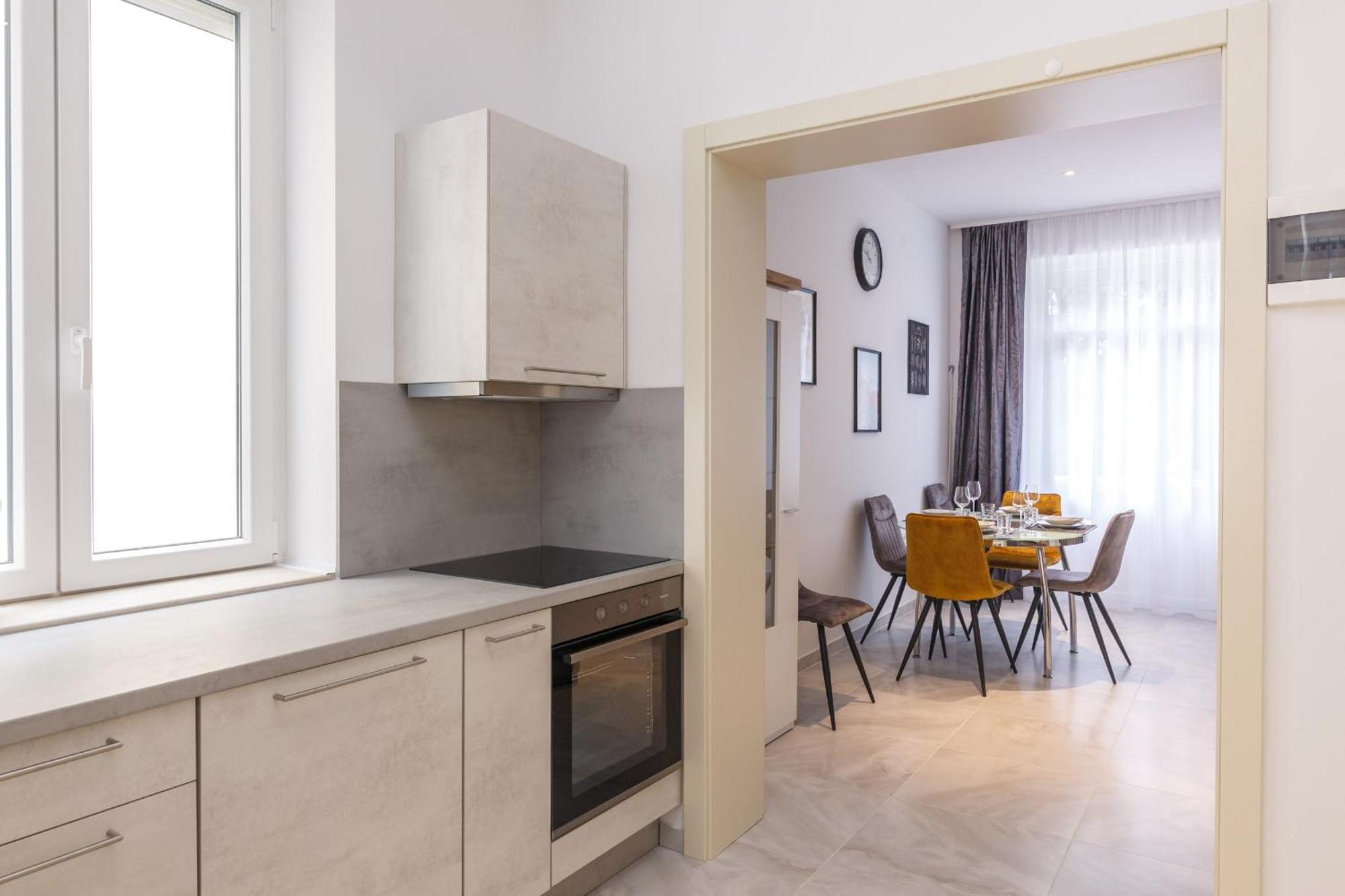 Apartmani Simi - The Wave Crikvenica Bagian luar foto