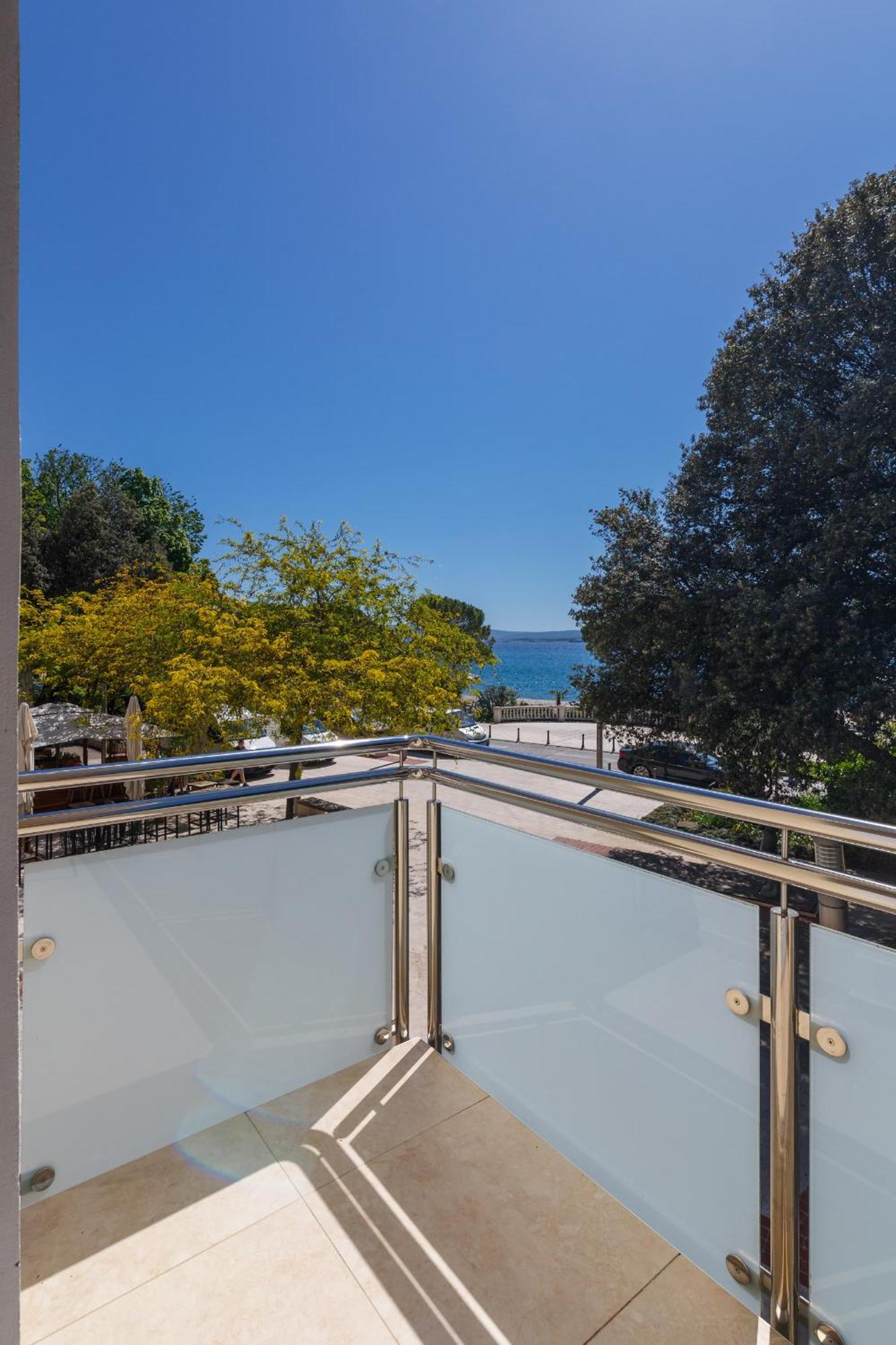 Apartmani Simi - The Wave Crikvenica Bagian luar foto